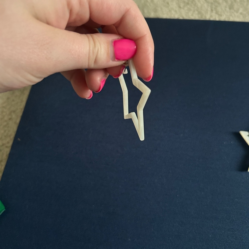 Star-Shaped hoop earrings - Picture 2 of 2